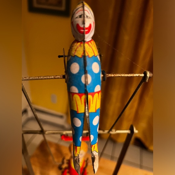 Antique 1930s TIK-TAK Circus Metal Tin Acrobat Boy Swinging Clown Wind-Up Toy - Picture 4 of 7